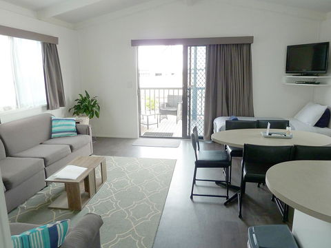 Apollo Bay Waterfront Motor Inn - Newcastle Accommodation 14