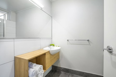 Nightcap At Keysborough Hotel - Newcastle Accommodation 11