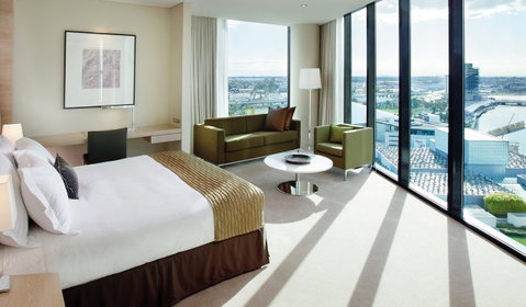 Crown Promenade Melbourne - Newcastle Accommodation 18
