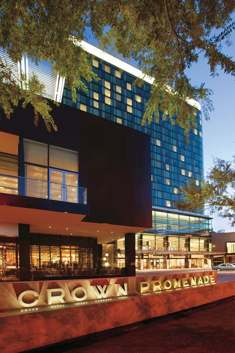 Crown Promenade Melbourne - Newcastle Accommodation 8