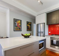 Boutique Stays Sandyside- Sandringham Villa Units - Newcastle Accommodation