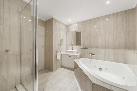 Ciloms Airport Lodge - Newcastle Accommodation 9