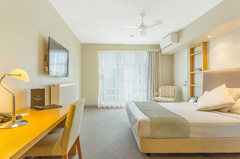 Deep Blue Hotel & Hot Springs - New Castle Tourism 27