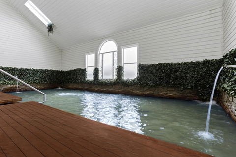 Deep Blue Hotel & Hot Springs - New Castle Tourism 12