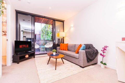 Stay Like Home - Newcastle Accommodation 14