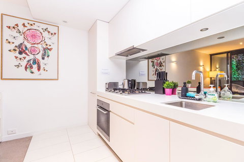 Stay Like Home - Newcastle Accommodation 9