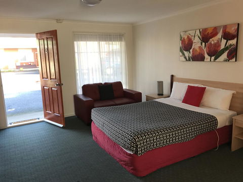 Beachcomber Motel & Apartments - Newcastle Accommodation 1
