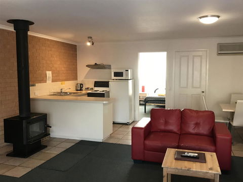 Beachcomber Motel & Apartments - Newcastle Accommodation 13