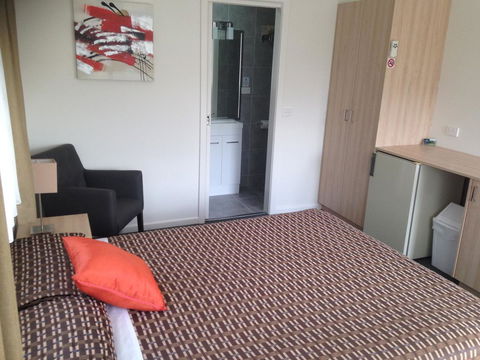 Beachcomber Motel & Apartments - Newcastle Accommodation 24