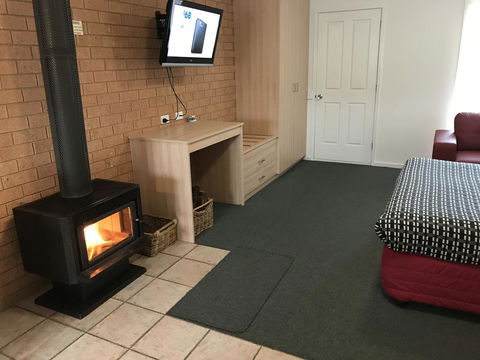 Beachcomber Motel & Apartments - Newcastle Accommodation 4