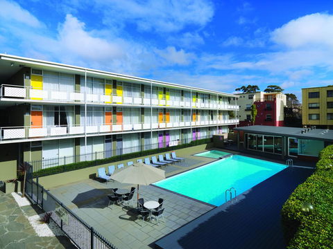 The Parkmore Hotel - New Castle Tourism 1