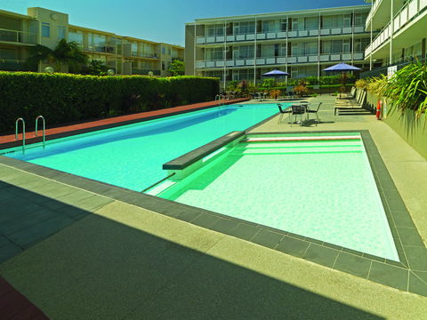 The Parkmore Hotel - New Castle Tourism 19