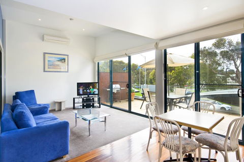 Anchorage Motel & Villas Lorne - New Castle Tourism 0