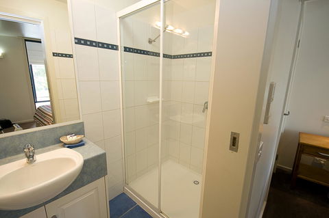 Anchorage Motel & Villas Lorne - New Castle Tourism 16