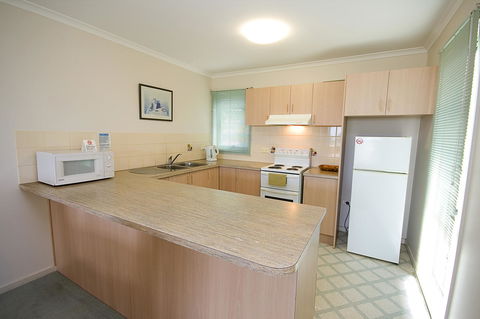Anchorage Motel & Villas Lorne - New Castle Tourism 25