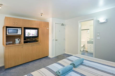 Anchorage Motel & Villas Lorne - New Castle Tourism 10