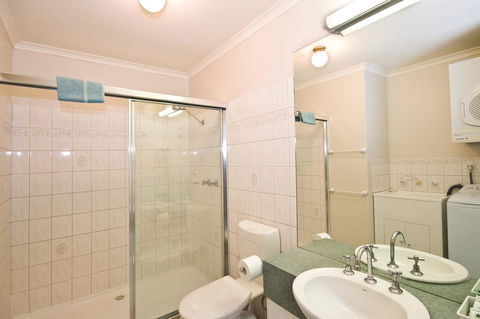 Anchorage Motel & Villas Lorne - New Castle Tourism 33