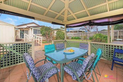 Nautique Beach House - Newcastle Accommodation 19