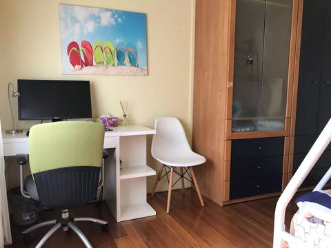 Nautique Beach House - Newcastle Accommodation 8