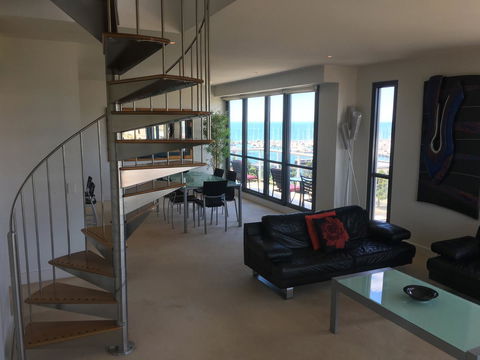 Geelong Waterfront Penthouse Apartment - Newcastle Accommodation 4