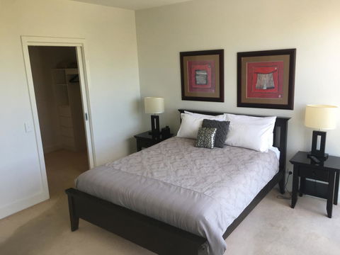 Geelong Waterfront Penthouse Apartment - Newcastle Accommodation 6