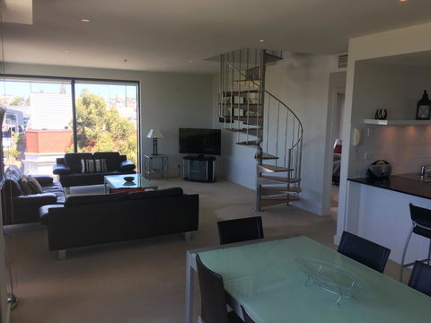 Geelong Waterfront Penthouse Apartment - Newcastle Accommodation 10