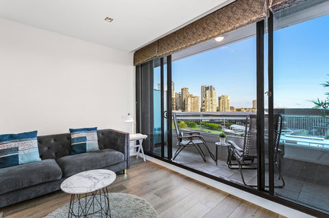 Waterfront Melbourne Apartments - New Castle Tourism 25