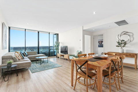 Waterfront Melbourne Apartments - New Castle Tourism 4
