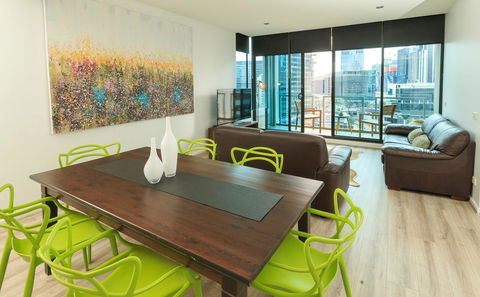Waterfront Melbourne Apartments - New Castle Tourism 18