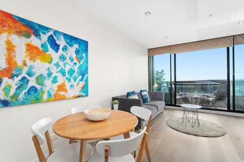 Waterfront Melbourne Apartments - New Castle Tourism 38