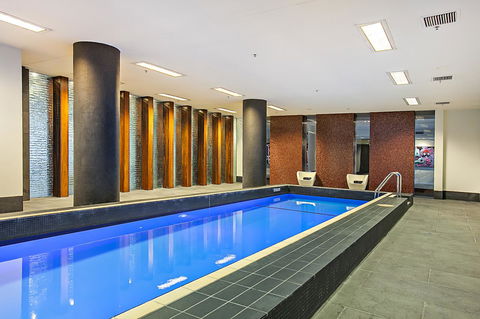 Waterfront Melbourne Apartments - New Castle Tourism 3