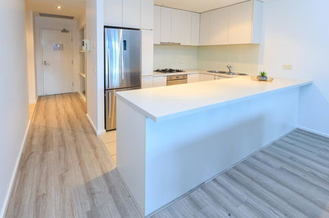 Waterfront Melbourne Apartments - New Castle Tourism 20