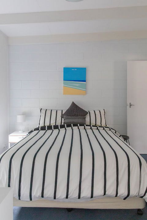 Prom Coast Apartments - New Castle Tourism 0