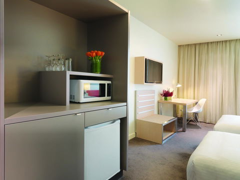 Travelodge Hotel Melbourne Docklands - New Castle Tourism 5
