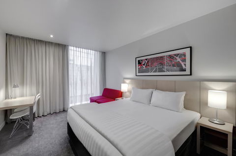 Travelodge Hotel Melbourne Docklands - New Castle Tourism 0