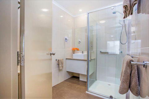 Comfort Inn Warrnambool International - New Castle Tourism 3