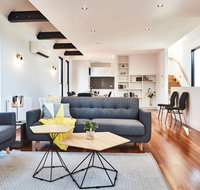 Richmond  3 Level Architecturally Designed Richmond House - New Castle Tourism