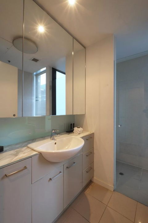 ACD Apartments - New Castle Tourism 1