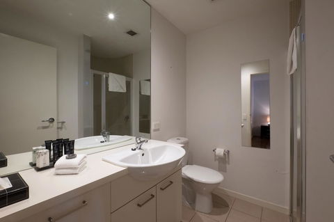 ACD Apartments - New Castle Tourism 41