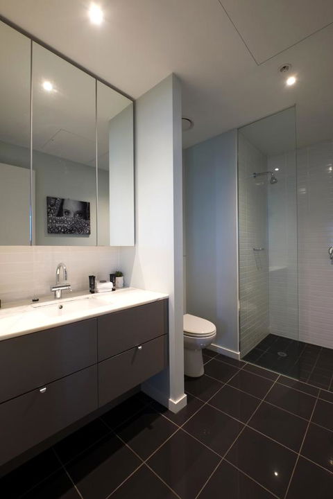ACD Apartments - New Castle Tourism 16