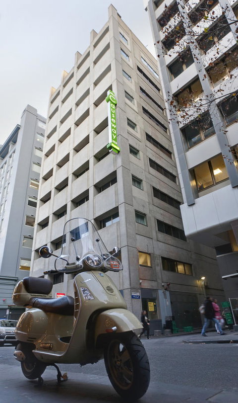 Causeway 353 Hotel - Newcastle Accommodation 3
