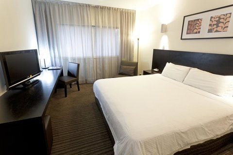 Causeway 353 Hotel - Newcastle Accommodation 5