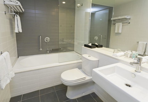 Causeway 353 Hotel - Newcastle Accommodation 28
