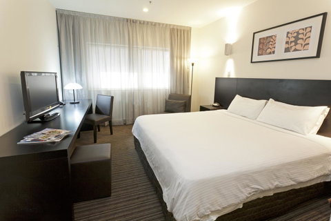 Causeway 353 Hotel - Newcastle Accommodation 0