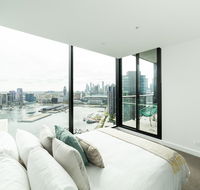 Melbourne Private Apartments - Collins Wharf Waterfront Docklands - New Castle Tourism