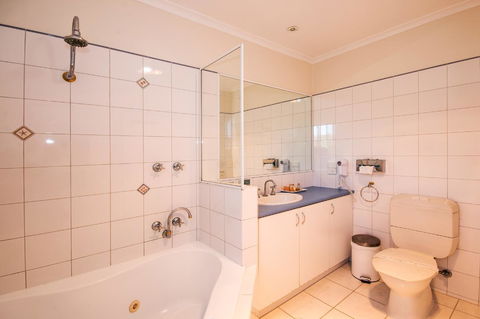 Torquay Tropicana Motel - Newcastle Accommodation 16
