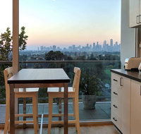 Best View St Kilda 1 BR - Spectacular Sunset Hideaway - Newcastle Accommodation