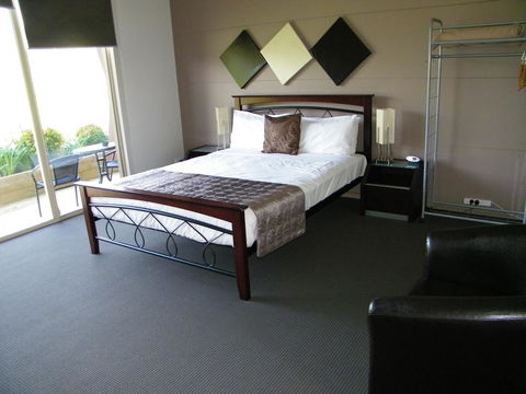 De\'Vine Escape - New Castle Tourism 17