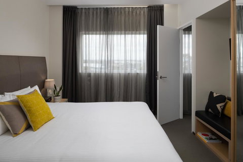 Atura Dandenong - Newcastle Accommodation 13