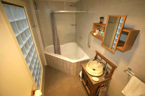 Azen Haven - Newcastle Accommodation 20